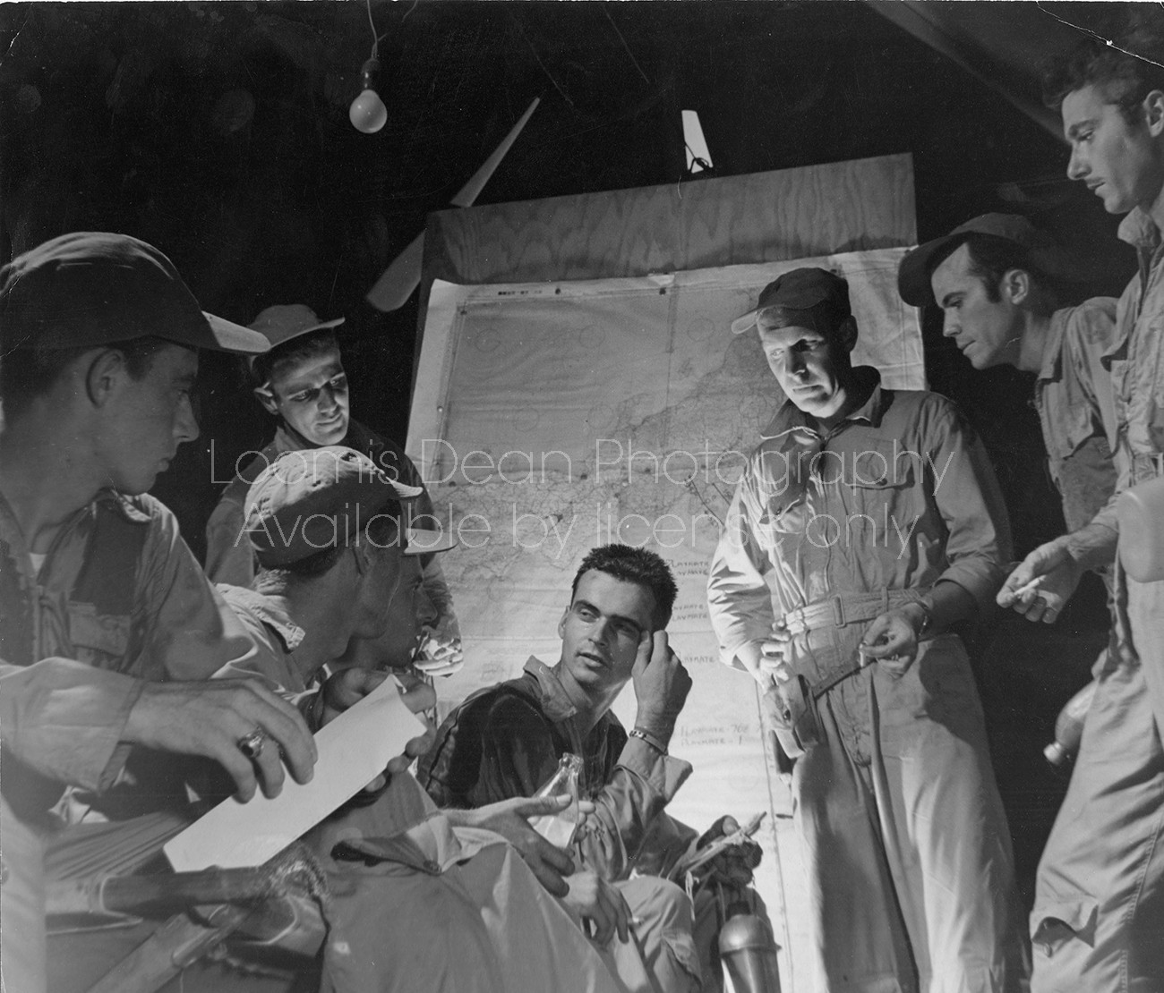 B29 CREW DEBRIEFING S 139 