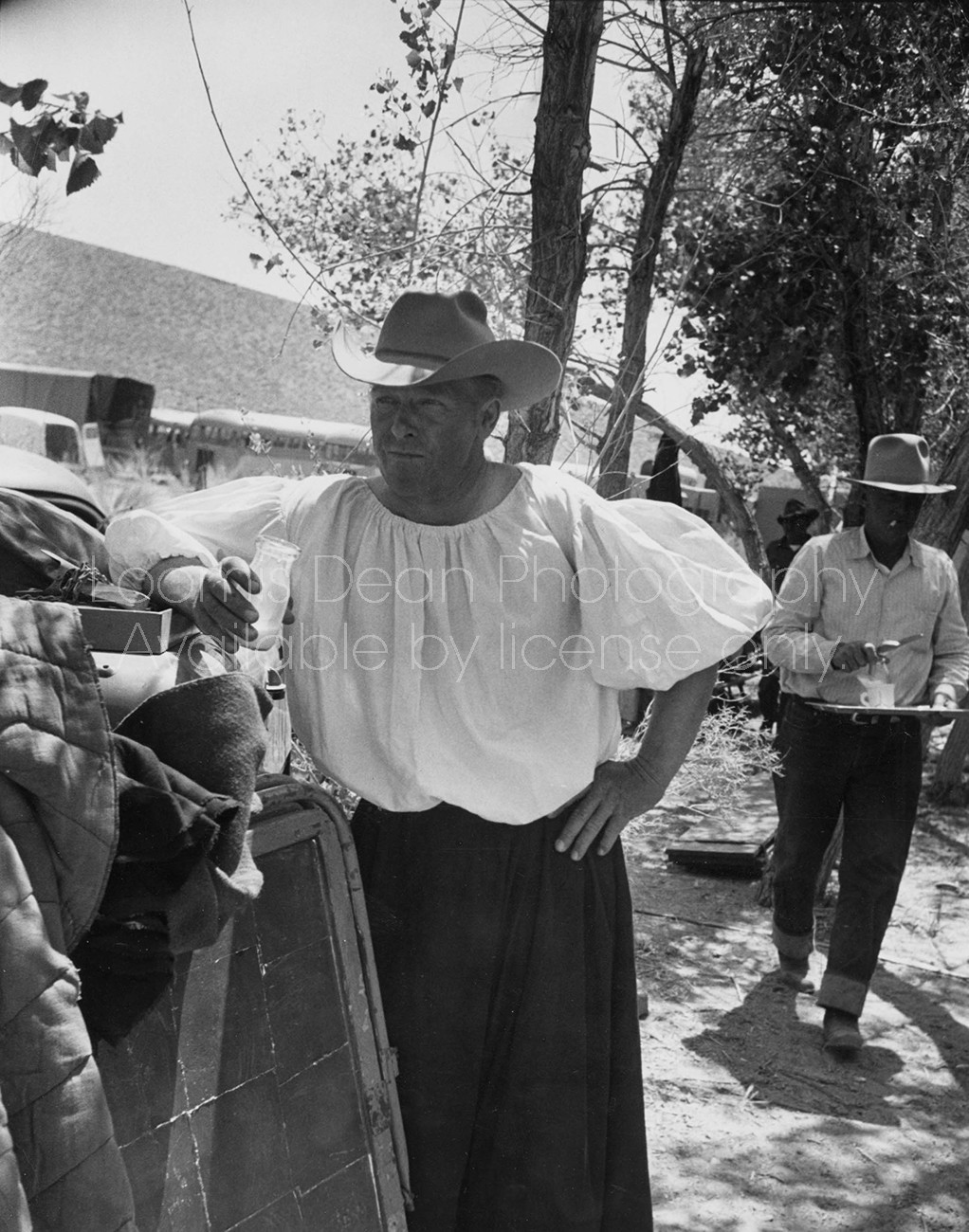 COWBOY ACTOR IN A BLOUSE S 322 