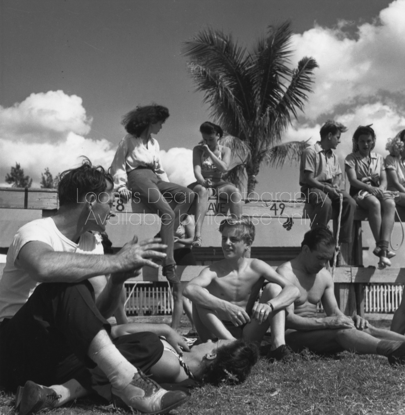 RINGLING CIRCUS PERFORMERS RELAXING 165 