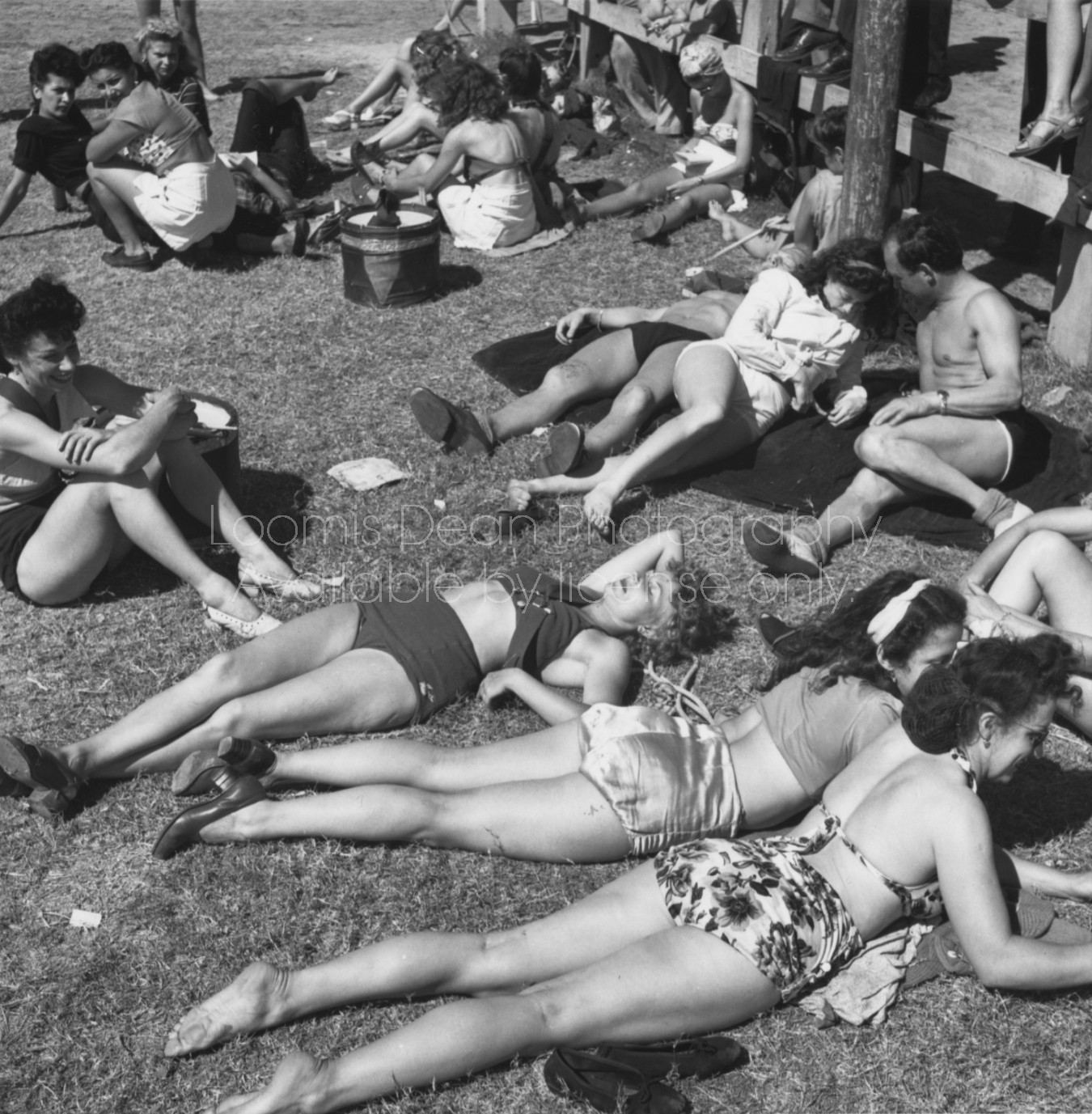 RINGLING CIRCUS PERFORMERS RELAXING 167 