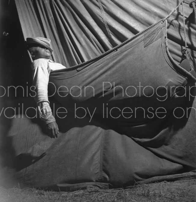 RINGLING CIRCUS TENT HAMMOCK NAP2 