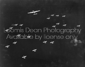 U.S. AIR FORCE B29 BOMBER WITH FIGHTER ESCORT 117 