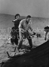 ACTRESS SOPHIA LOREN AND JOHN WAYNE FRYING PAN HIT S 